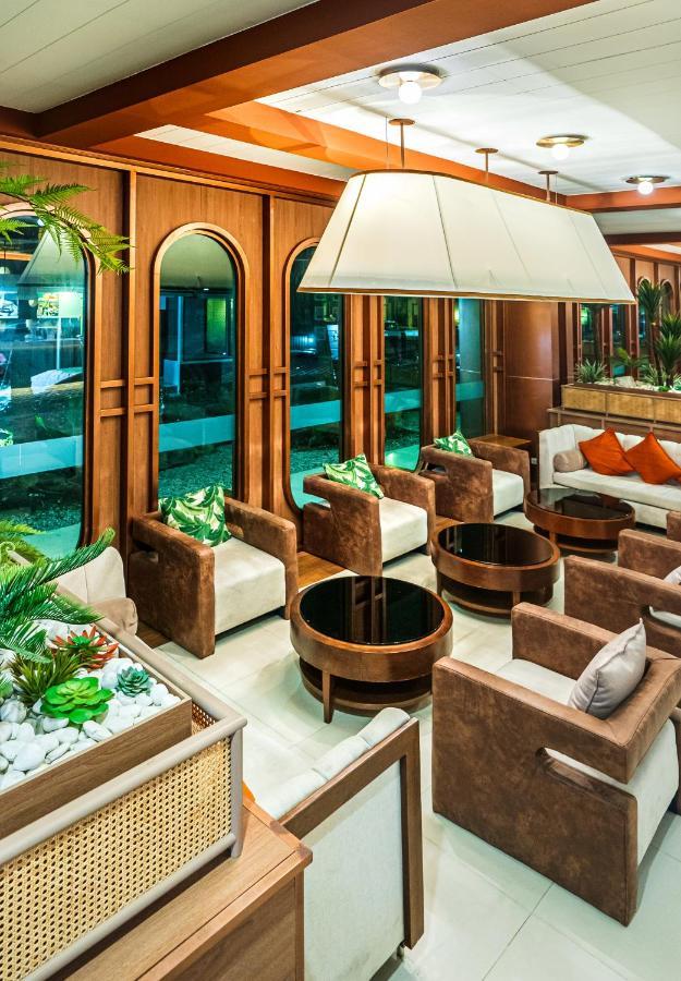 A-One The Royal Cruise Hotel Pattaya - Sha Extra Plus Buitenkant foto